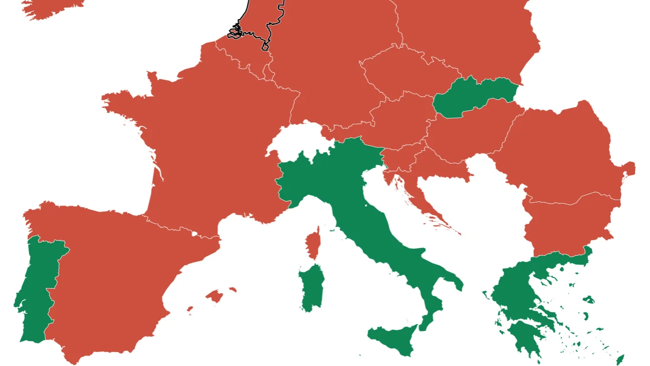 Mapa de los países que siguen usando mascarilla en interiores y los que no