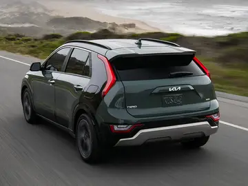 El nuevo Kia Niro híbrido llega desde 24.200 € al mercado español KIA Niro HEV