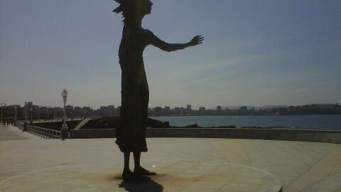 La Madre del Emigrante. Gijón
