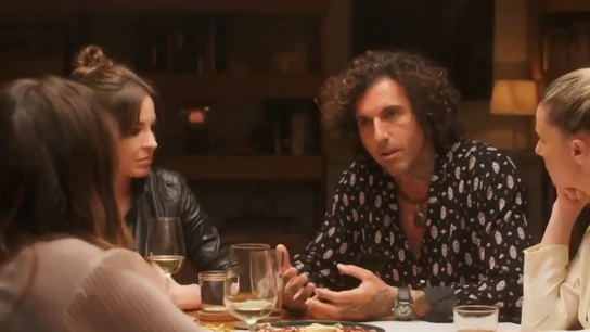 Quién es Josef Ajram, el trader, triatleta y escritor que aparece en 'Encuentros inesperados' Quién es Josef Ajram, el trader, triatleta y escritor que aparece en 'Encuentros inesperados'