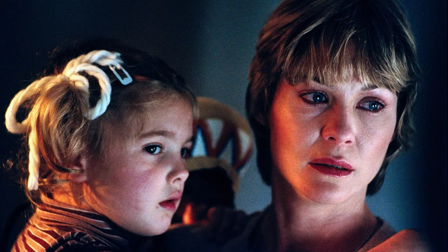 El emotivo reencuentro de Drew Barrymore y su madre en 'E. T.' 40 años después Recuerdos de infancia