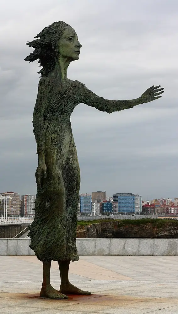 La Madre del Emigrante. Gijón