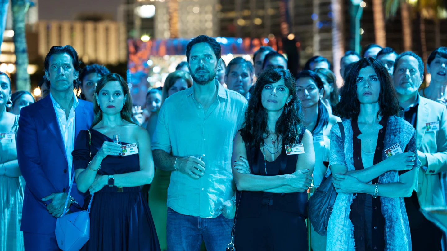 El reencuentro de cinco amigos de la universidad estará marcado por un secreto de su pasado en 'Now & Then' El reencuentro de cinco amigos de la universidad estará marcado por un secreto de su pasado en 'Now & Then'
