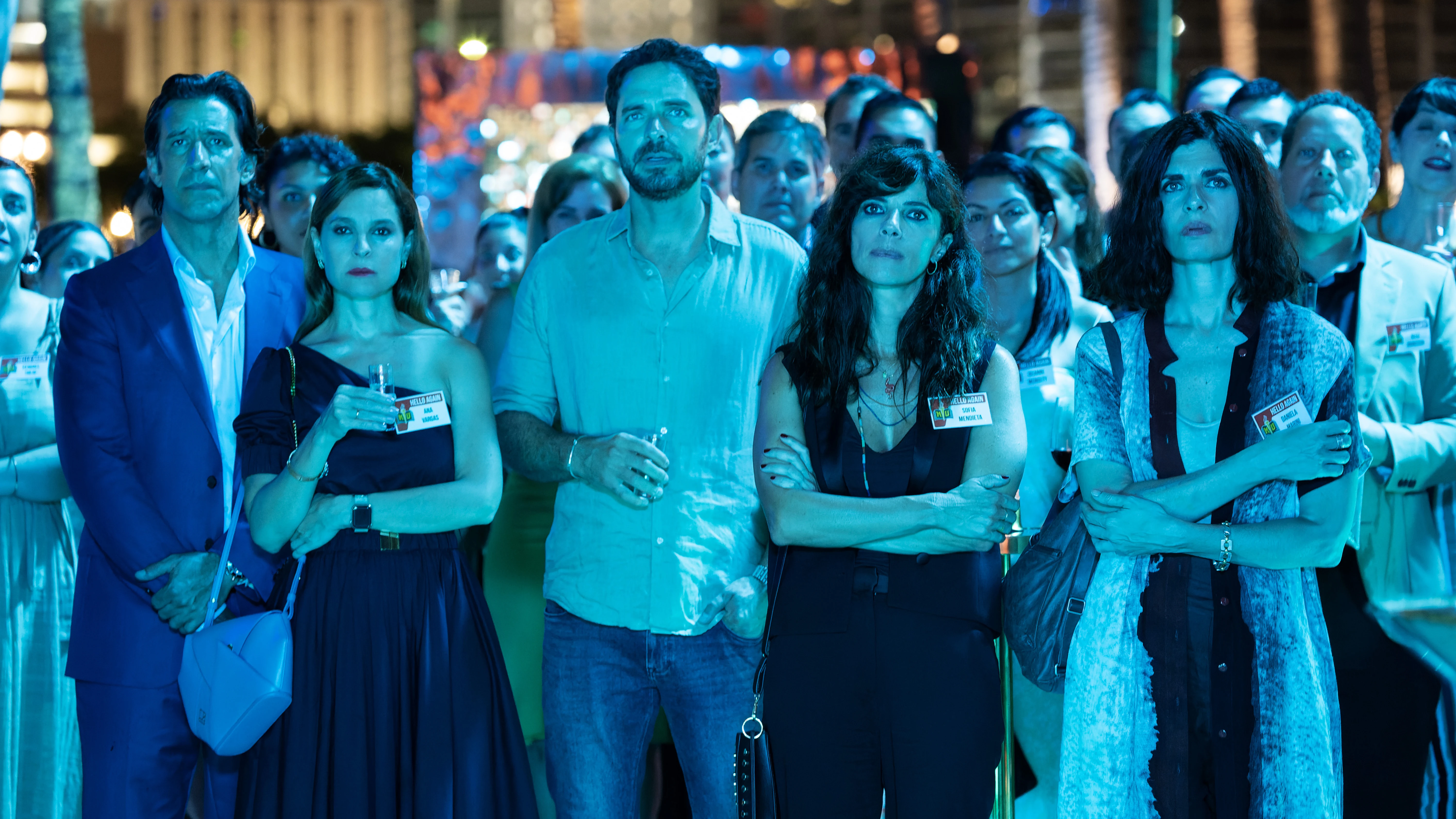 El reencuentro de cinco amigos de la universidad estará marcado por un secreto de su pasado en 'Now & Then'