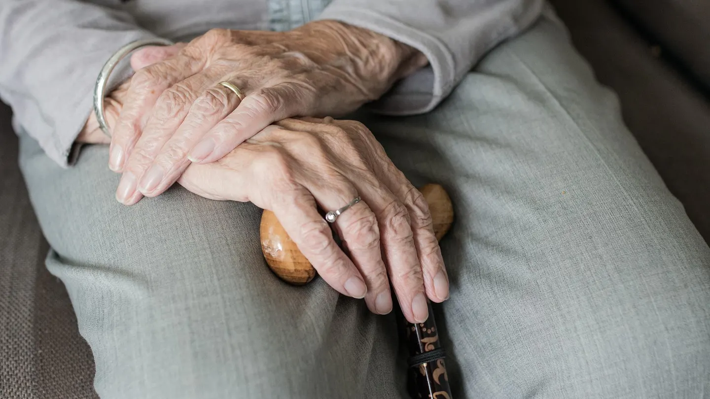 Manos de una anciana Manos de una anciana | Foto: Pixabay