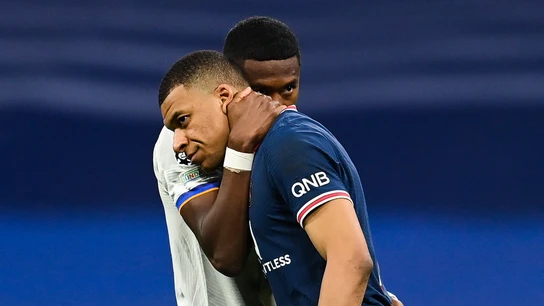 Kylian Mbappé, junto a Alaba en el Bernabéu Kylian Mbappé, junto a Alaba en el Bernabéu