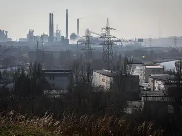Imagen de archivo de la planta acerera de Azovstal en Mariúpol, Ucrania