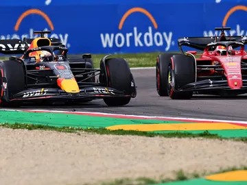 Max Verstappen gana al sprint en Imola Max Verstappen gana al sprint en Imola