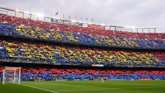 El Camp Nou, repleto de aficionados El Camp Nou, repleto de aficionados