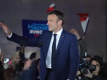 El presidente francés, Emmanuel Macron, pronuncia un discurso tras ganar la segunda vuelta de las elecciones presidenciales.