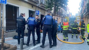 Muere una anciana de 95 años en un incendio en Madrid que deja un herido muy grave