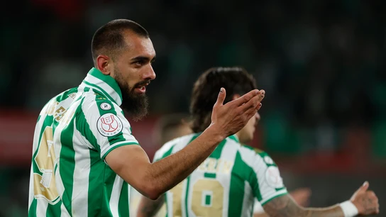 Borja Iglesias celebra un gol del Betis Borja Iglesias celebra un gol del Betis