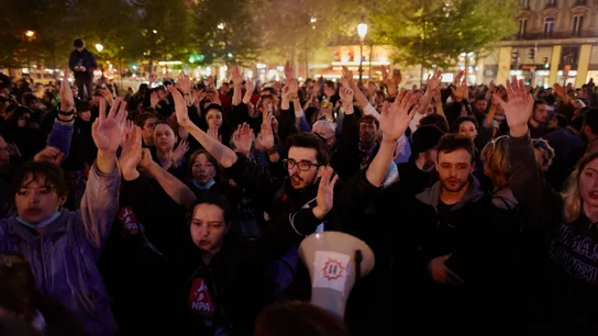 Manifestantes en la Plaza de la República el 24 de abril de 2022 en París, Francia. Incidentes en Francia