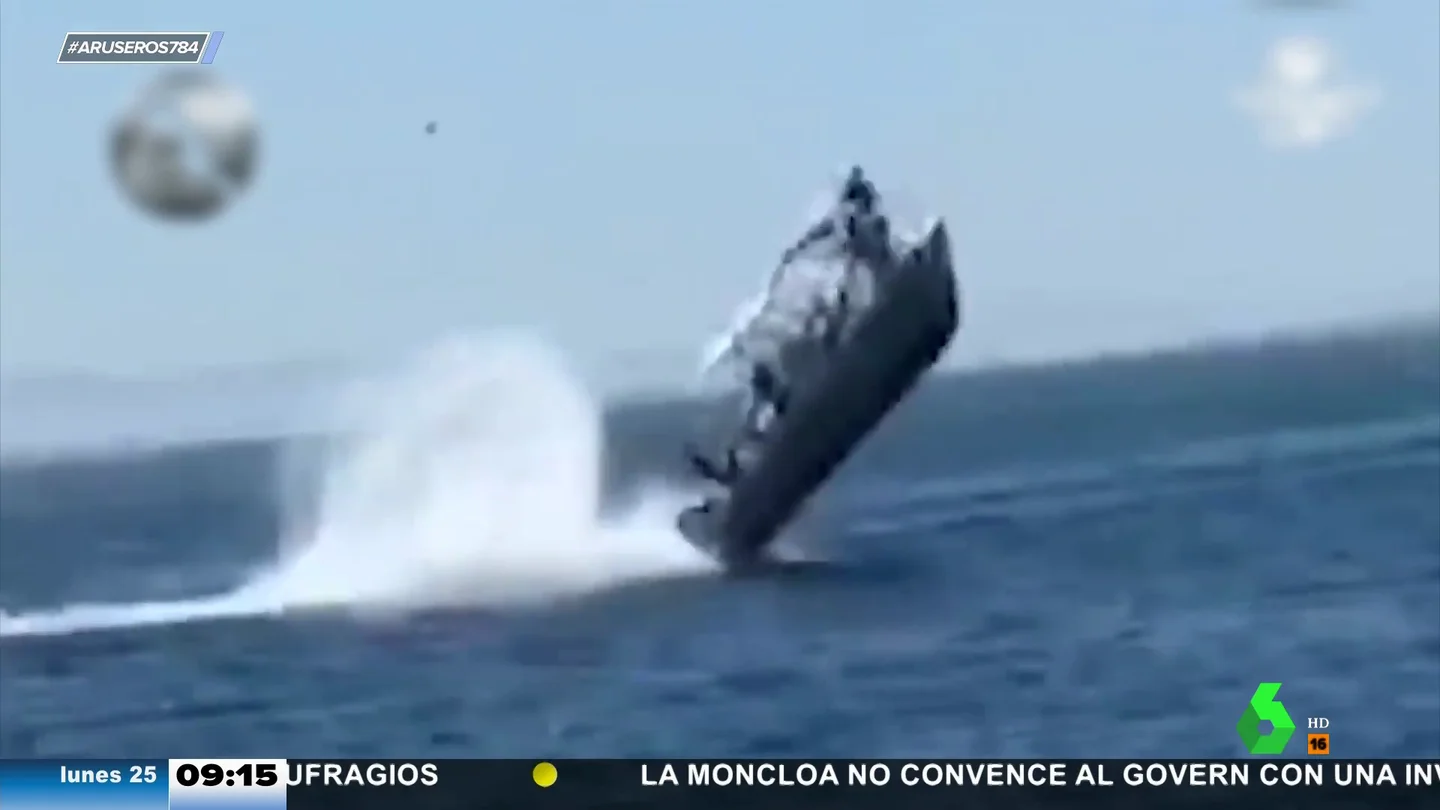 ballena empuja barco ballena empuja barco