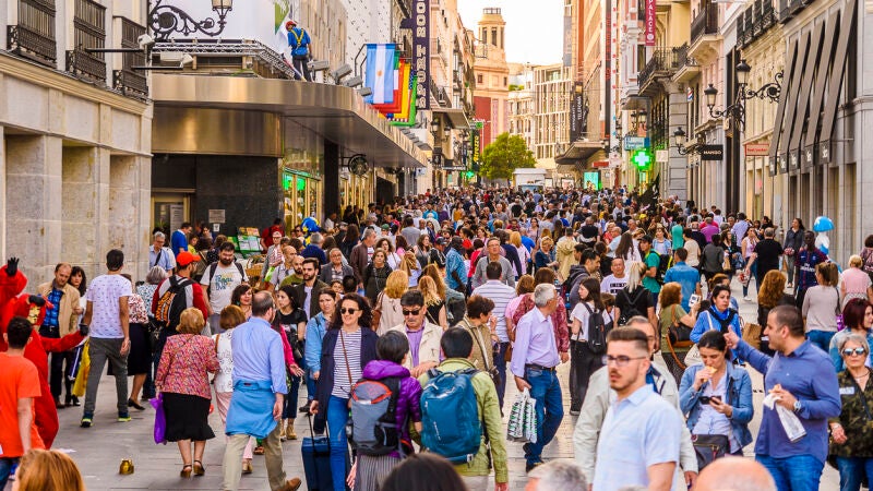 Cuántas personas viven en cada continente y cuáles son los países más poblados