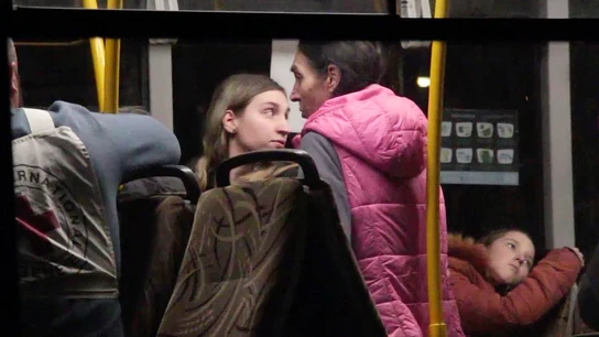 Niñas evacuadas de la planta de Azovstal Niñas evacuadas de la planta de Azovstal