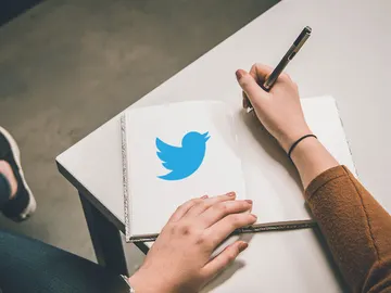 Twitter Twitter