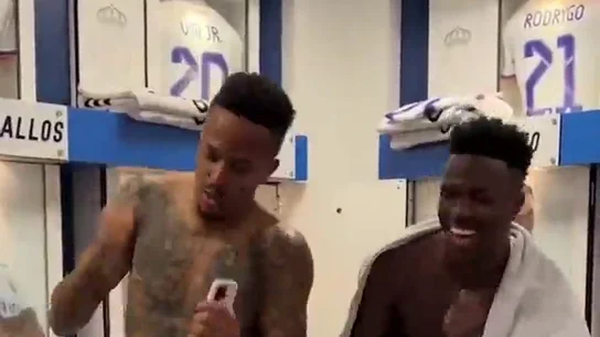Militao, Vinicius, Mendy y Camavinga ponen el ritmo a la celebración del Madrid Militao, Vinicius, Mendy y Camavinga ponen el ritmo a la celebración del Madrid
