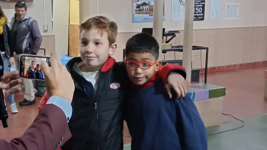 La campaña viral de Joaquín, el niño 9 años que donó sus ahorros para comprar unas gafas a un compañero La campaña viral de Joaquín, el niño 9 años que donó sus ahorros para comprar unas gafas a un compañero