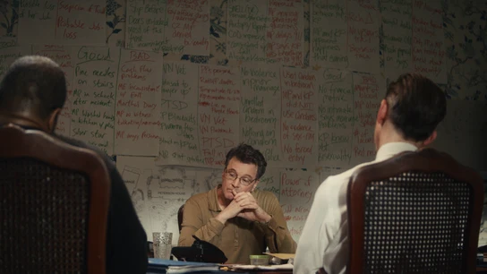 Peterson (Colin Firth) dilapidó una fortuna en pagar a los abogados de su defensa Peterson (Colin Firth) dilapidó una fortuna en pagar a los abogados de su defensa