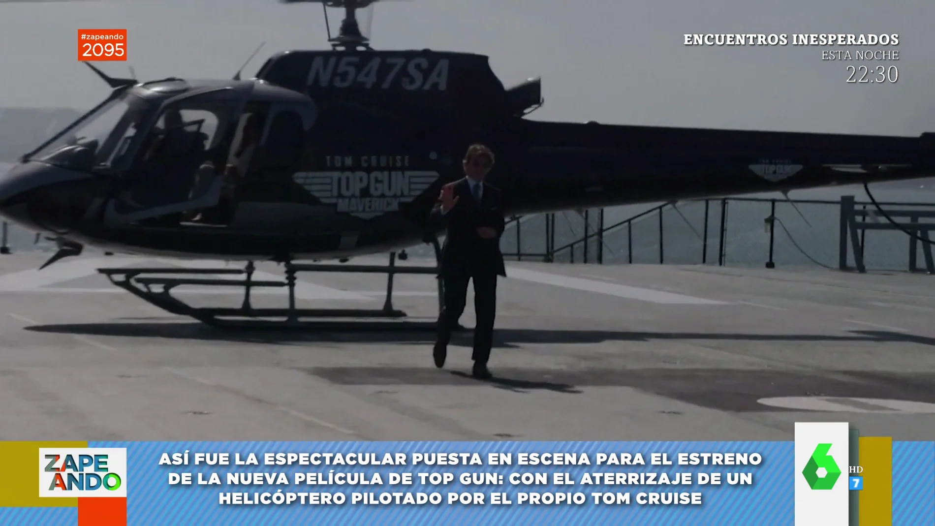 Tom Cruise llega a la premiere de 'Top Gun: Maverick' pilotando un helicóptero