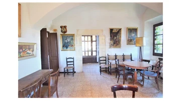 Interior castillo del siglo XI en Creixell (Tarragona)