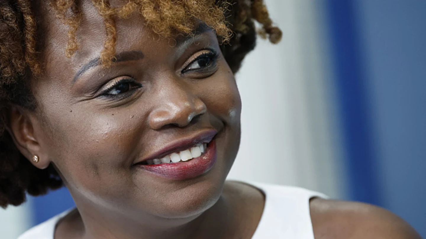 Jean-Pierre, la primera portavoz negra y abiertamente gay de la Casa Blanca Jean-Pierre, la primera portavoz negra y abiertamente gay de la Casa Blanca
