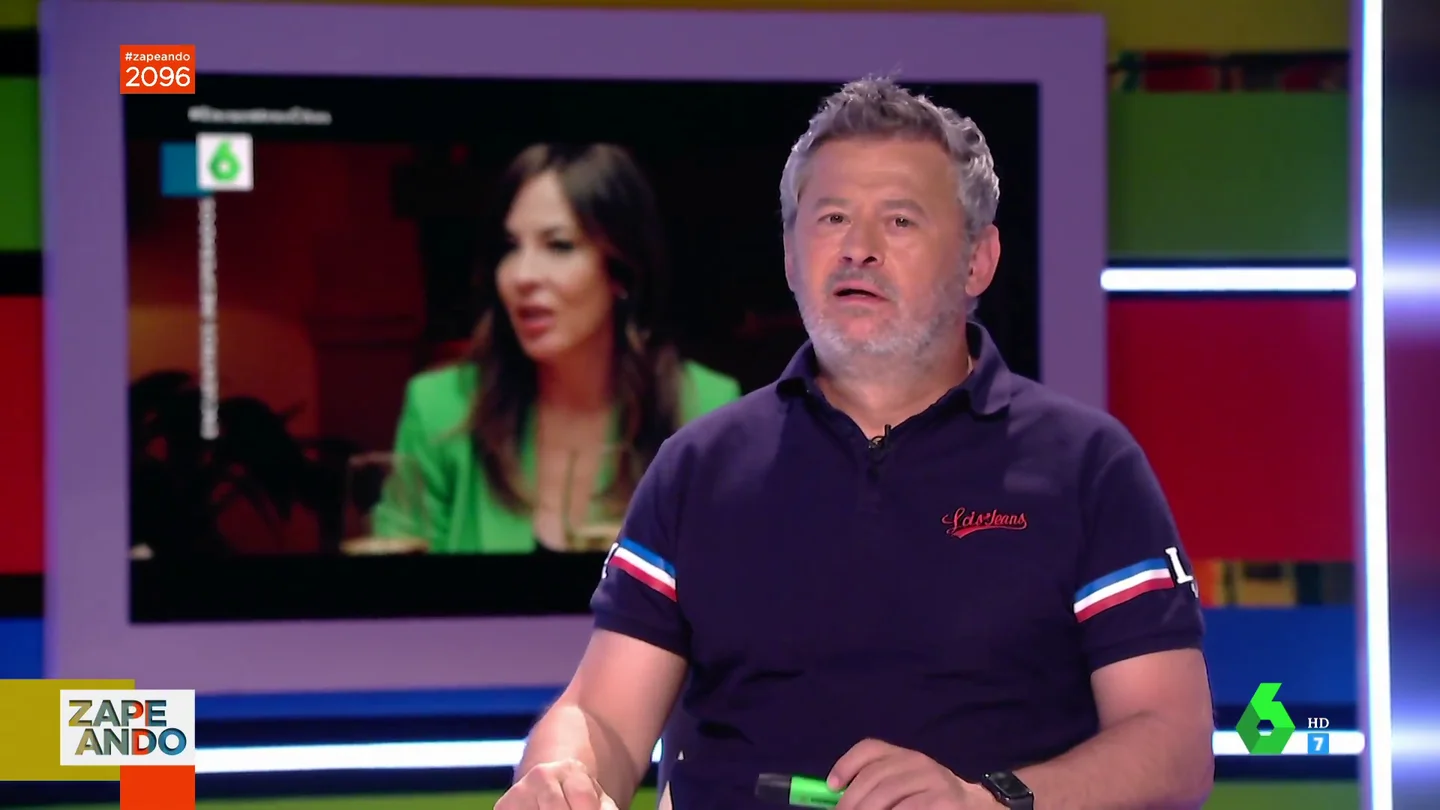 La reacción de Miki Nadal a la foto nude que Carmen Lomana envió cuando no era "conocida" La reacción de Miki Nadal a la foto nude que Carmen Lomana envió cuando no era "conocida"