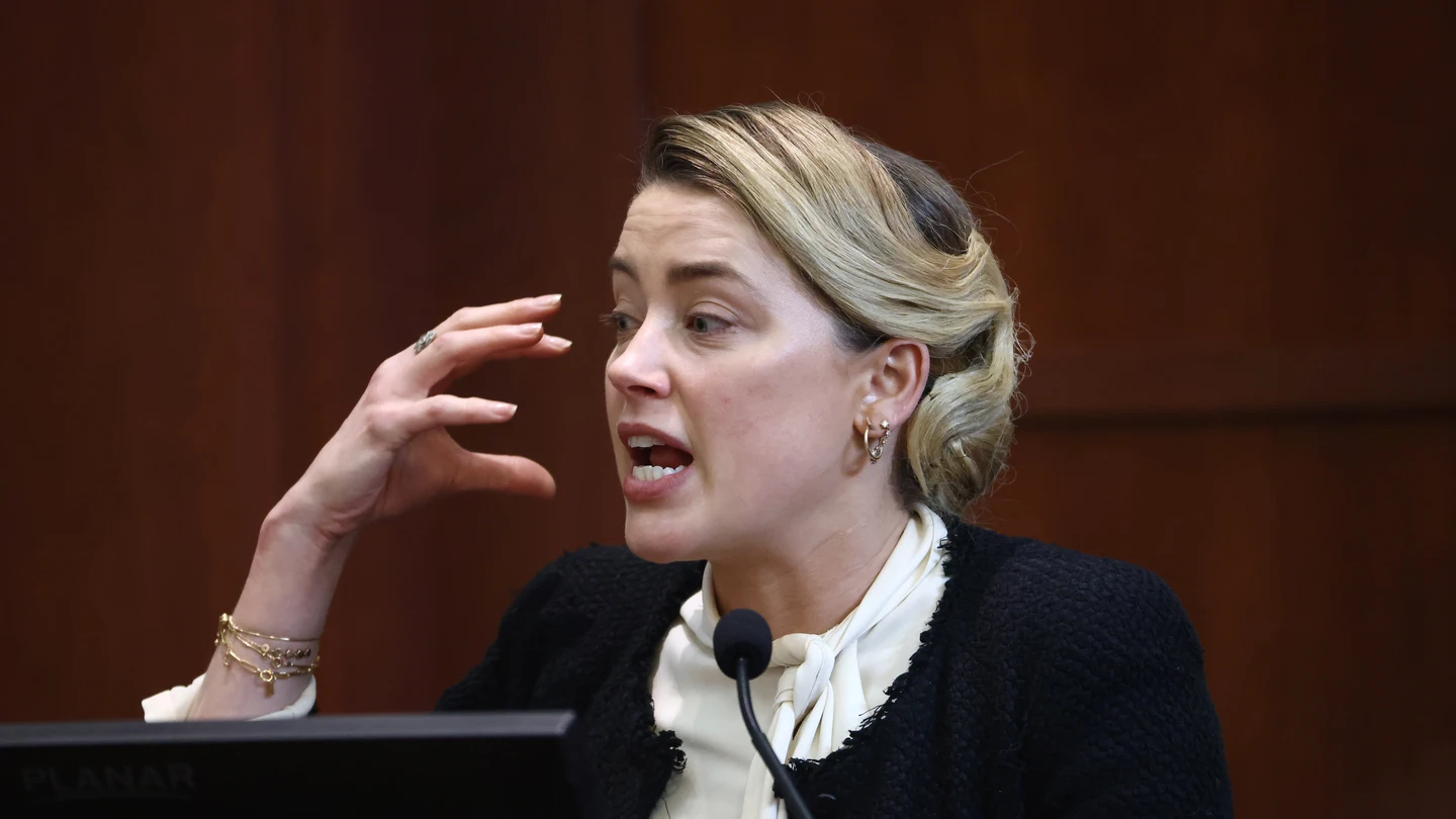 La actriz Amber Heard, durante su declaración en el juicio contra Johnny Depp La actriz Amber Heard, durante su declaración en el juicio contra Johnny Depp