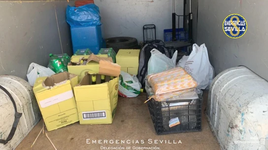 Material que tenían preparado los vendedores ilegales de rebujito Material que tenían preparado los vendedores ilegales de rebujito