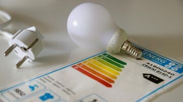 Qué es la tarifa regulada de luz y en que se diferencia del mercado libre