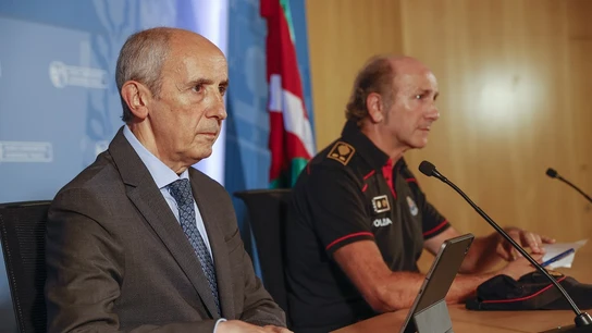 El vicelehendakari primero y Consejero de Seguridad, Josu Erkoreka, y el jefe de la Ertzaintza, Josu Bujanda El vicelehendakari primero y Consejero de Seguridad, Josu Erkoreka, y el jefe de la Ertzaintza, Josu Bujanda