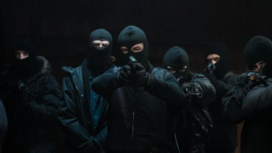 'La noche más larga' narra el asedio de un grupo de hombres armados a la prisión de Monte Baruca 'La noche más larga' narra el asedio de un grupo de hombres armados a la prisión de Monte Baruca