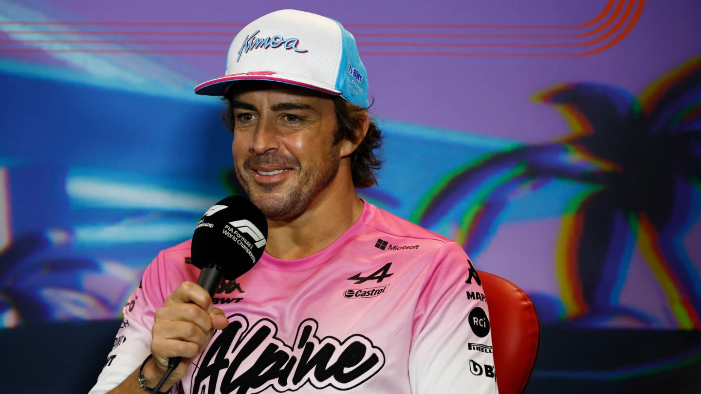 Fernando Alonso, ante los medios Fernando Alonso, ante los medios