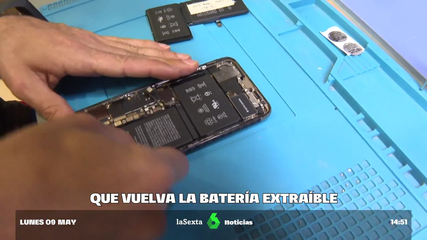 Estas son las razones para que vuelvan las baterías extraíbles de los móviles, según el Parlamento Europeo Una segunda vida