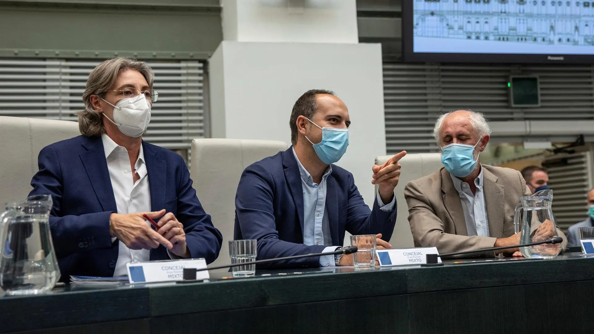 Los diputados del Grupo Mixto Marta Higueras, José Manuel Calvo y Luis Cueto, en una imagen de archivo.