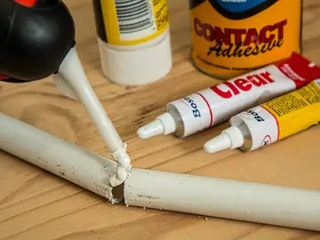 Por qué el pegamento no se pega al interior del tubo Por qué el pegamento no se pega al interior del tubo