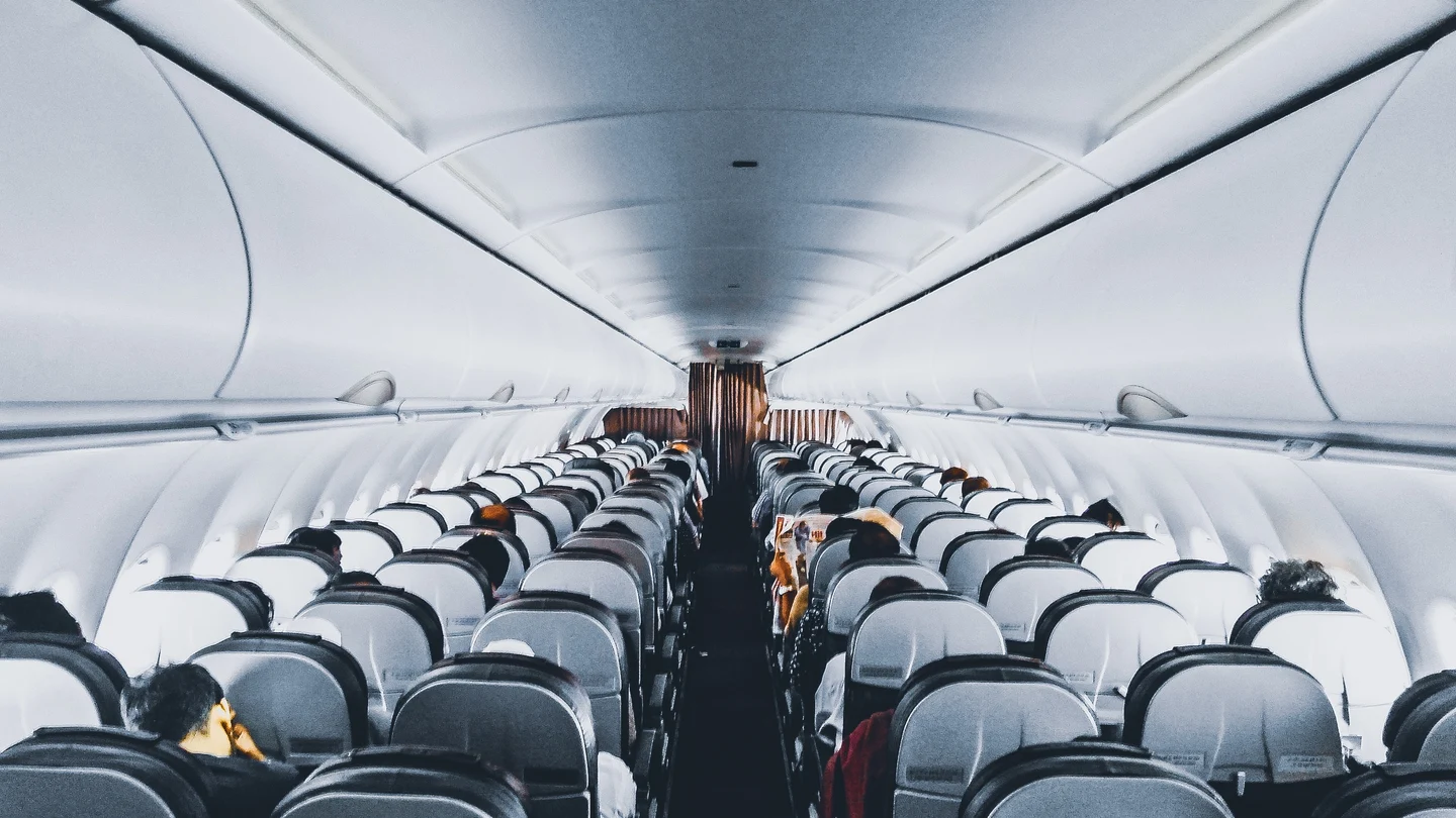 Foto de archivo de un avión. Foto de archivo de un avión.