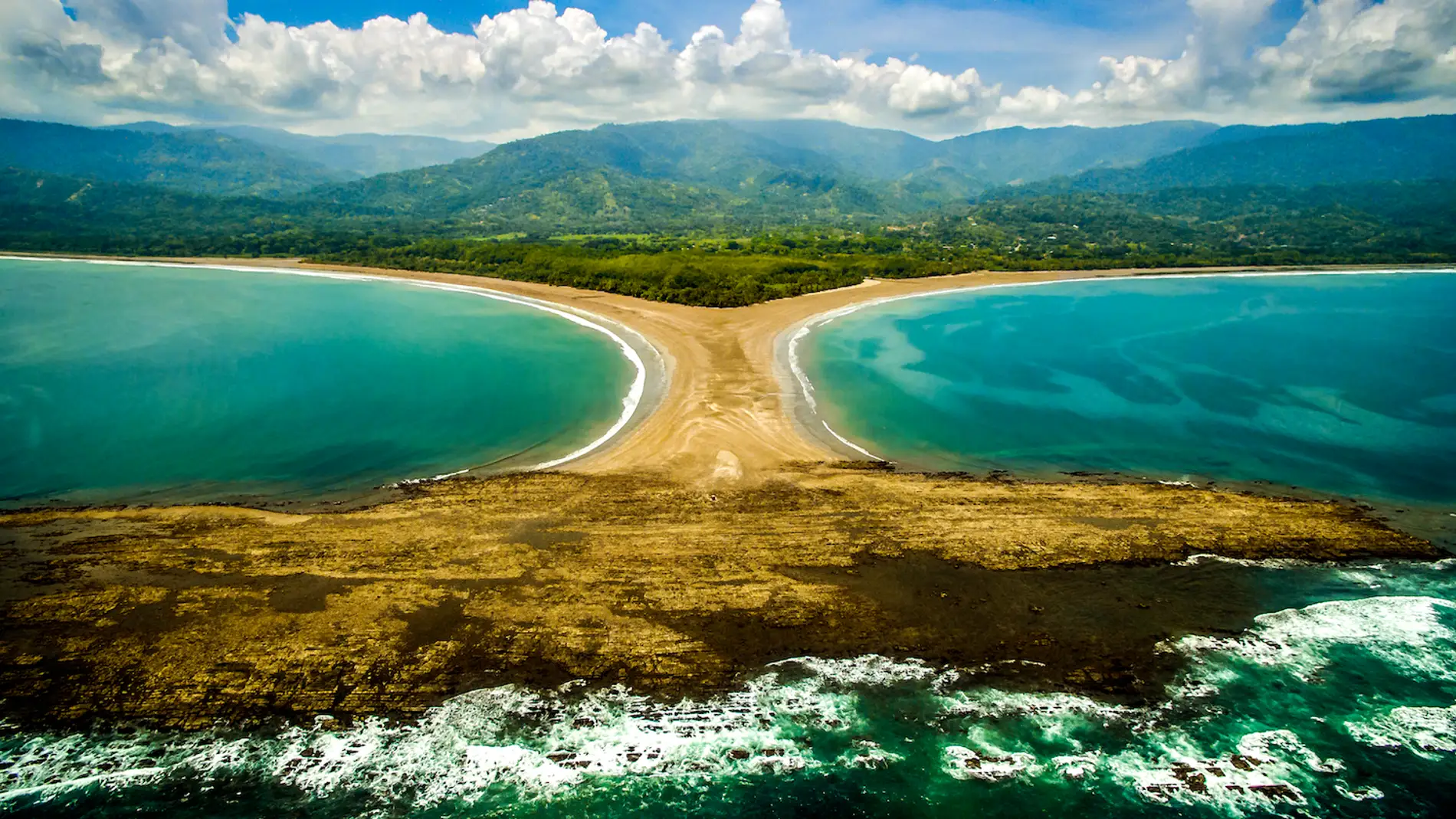  Costa Rica: el país de las 140 playas con bandera azul ecológica