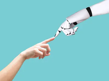 Hombre y robot Hombre y robot