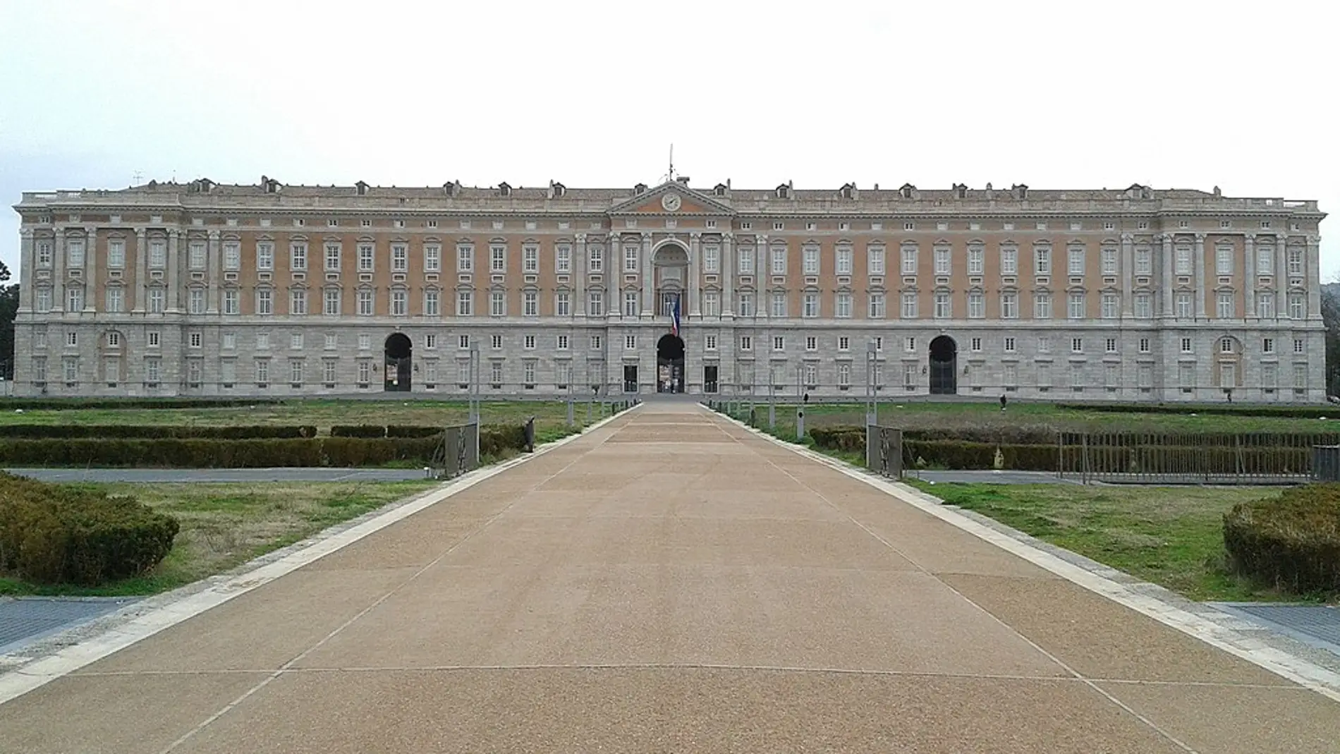  Palacio Real de Caserta: Curiosidades que no te dejarán indiferente
