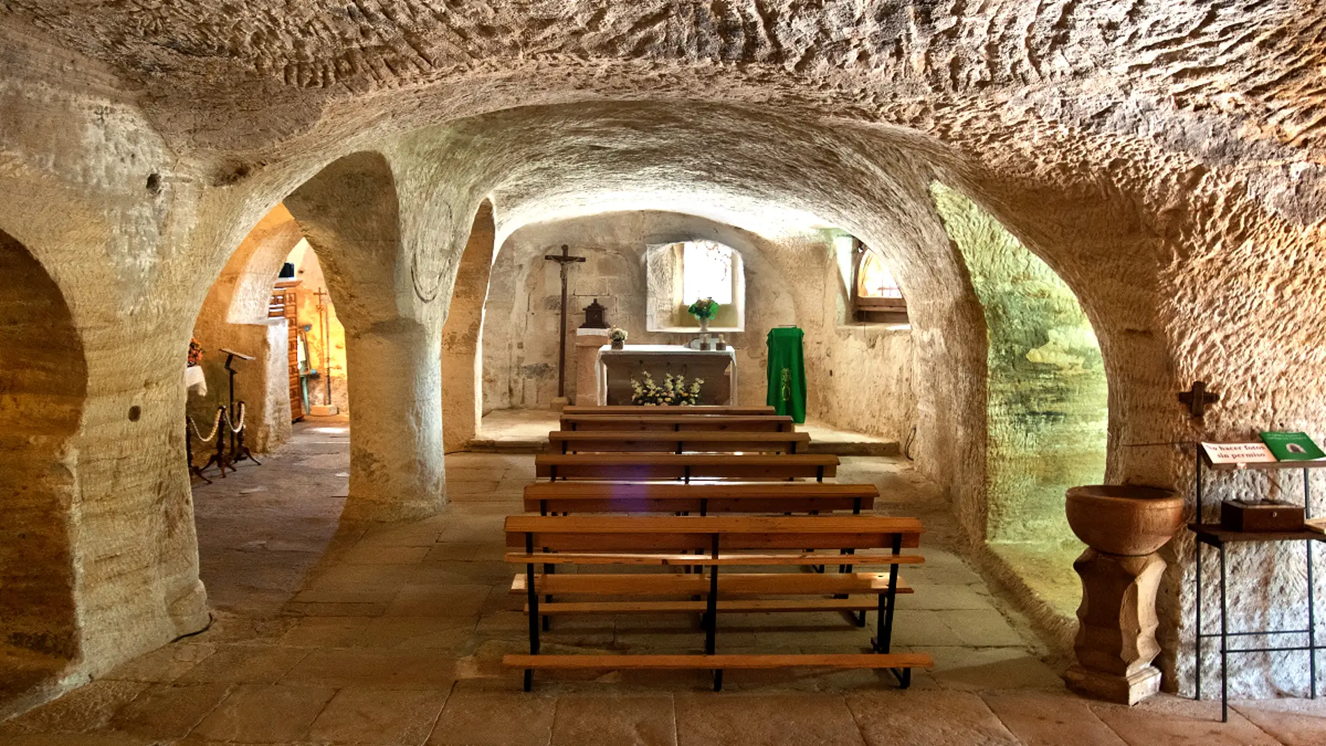 Iglesia rupestre de Santa María de Valverde: historia de una de las edificaciones religiosas más curiosas de nuestro país
