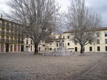 Plaza del Grano: esta es la historia de la plaza más curiosa y fotografiada de León Plaza del Grano: esta es la historia de la plaza más curiosa y fotografiada de León