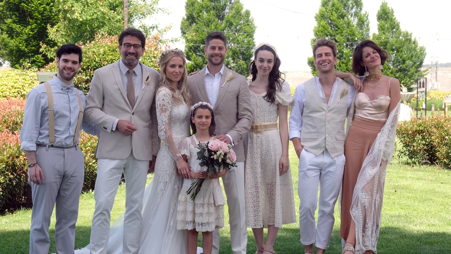 Primera imagen de la boda de Sandra y Culebra para 'Los Protegidos: ADN' Primera imagen de la boda de Sandra y Culebra para 'Los Protegidos: ADN'