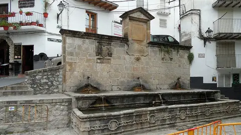 Fuente de las Cadenas Fuente de las Cadenas
