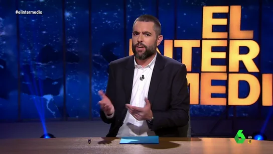 Dani Mateo, ante las pullas de Cristina Gallego y Sandra Sabatés al sustituir a Wyoming: "No quiero ser el Rivera de la televisión" Dani Mateo, ante las pullas de Cristina Gallego y Sandra Sabatés al sustituir a Wyoming: "No quiero ser el Rivera de la televisión"