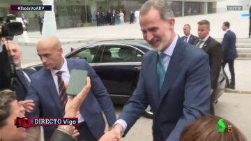 Felipe VI en su primer acto tras el reencuentro con el rey emérito en Zarzuela