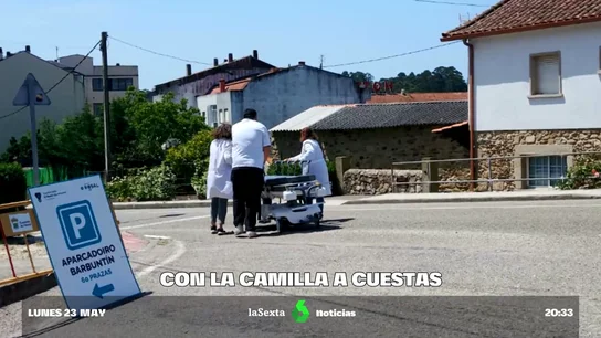 con la camilla por la calle con la camilla por la calle