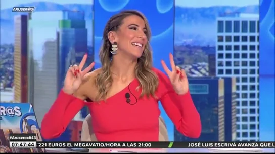 Alba Sánchez, colaboradora de Aruser@s, cuenta los entresijos del programa de laSexta: "El ambiente es..." Alba Sánchez, colaboradora de Aruser@s, cuenta los entresijos del programa de laSexta: "El ambiente es..."