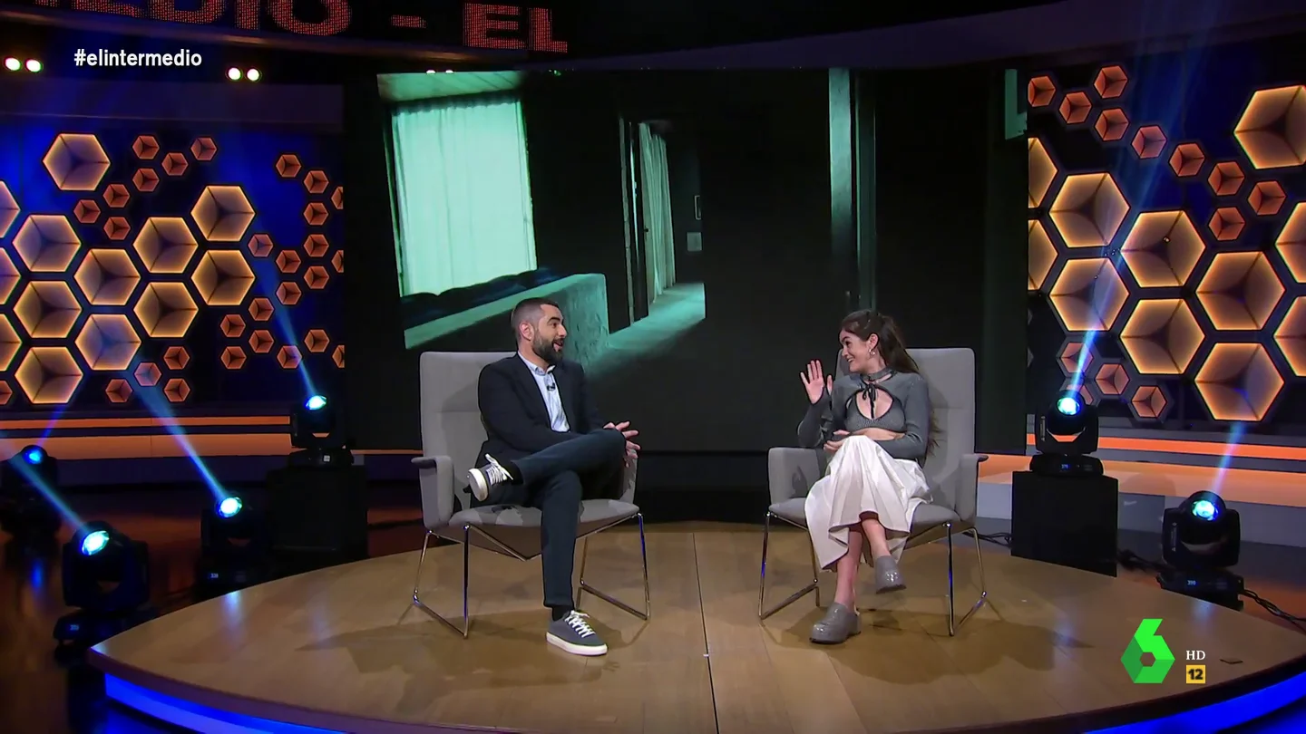 La confesión de Amaia Romero a Dani Mateo sobre Julio Iglesias que desata las risas del plató de El Intermedio La confesión de Amaia Romero a Dani Mateo sobre Julio Iglesias que desata las risas del plató de El Intermedio